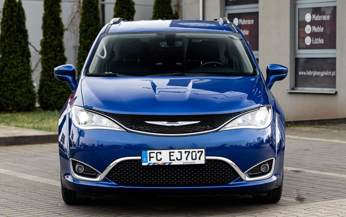 Chrysler Pacifica cena 138900 przebieg: 88000, rok produkcji 2020 z Szczecin małe 781